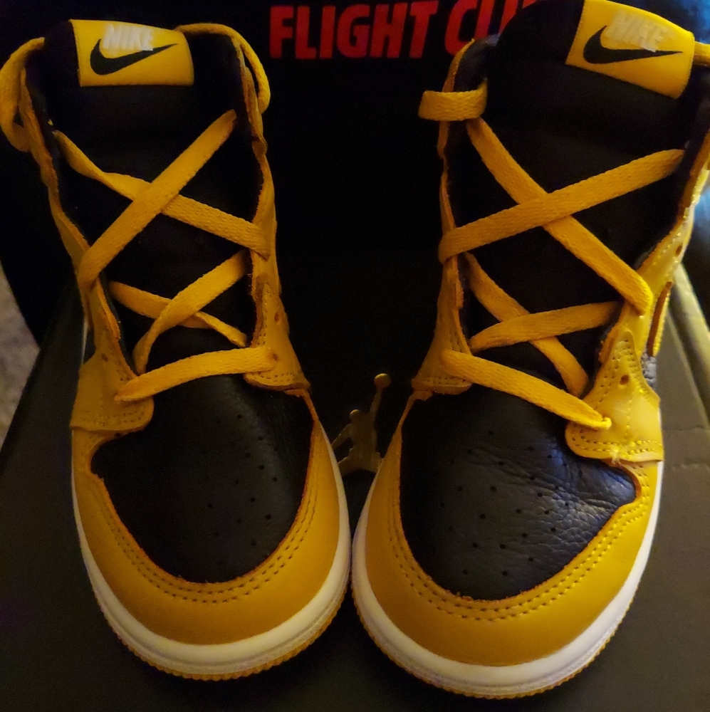 Authentic size 10c (TD) jordan 1 pollen in excellent used condition